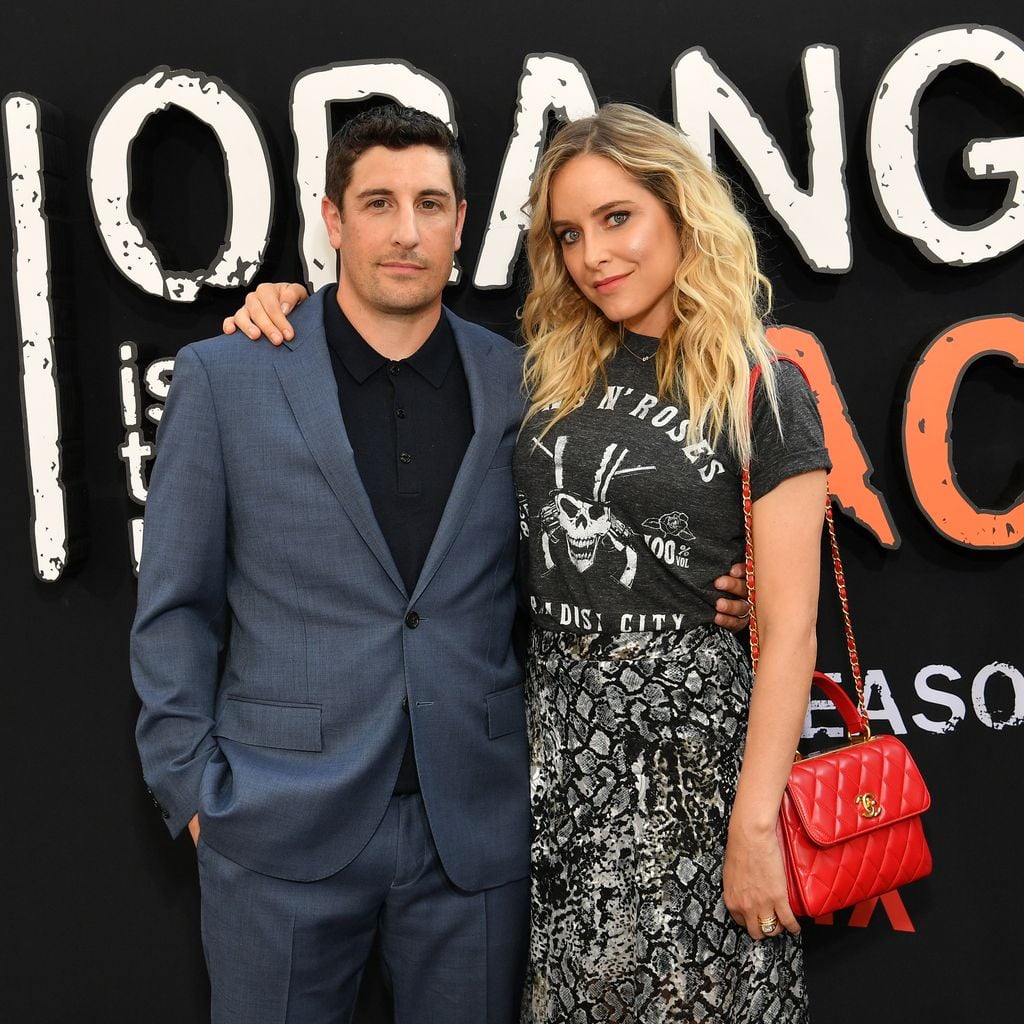 Jason Biggs und Jenny Mollen bei der Premiere von "Orange is the New Black" Staffel 7 in New York