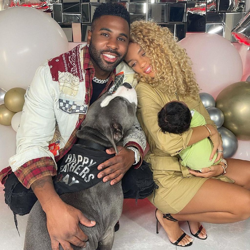 Jason Derulo und Jena Frumes mit Hund und Baby