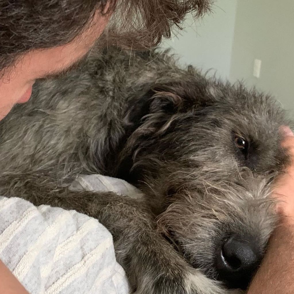 Jason Kelce mit seinem Hund Winnie