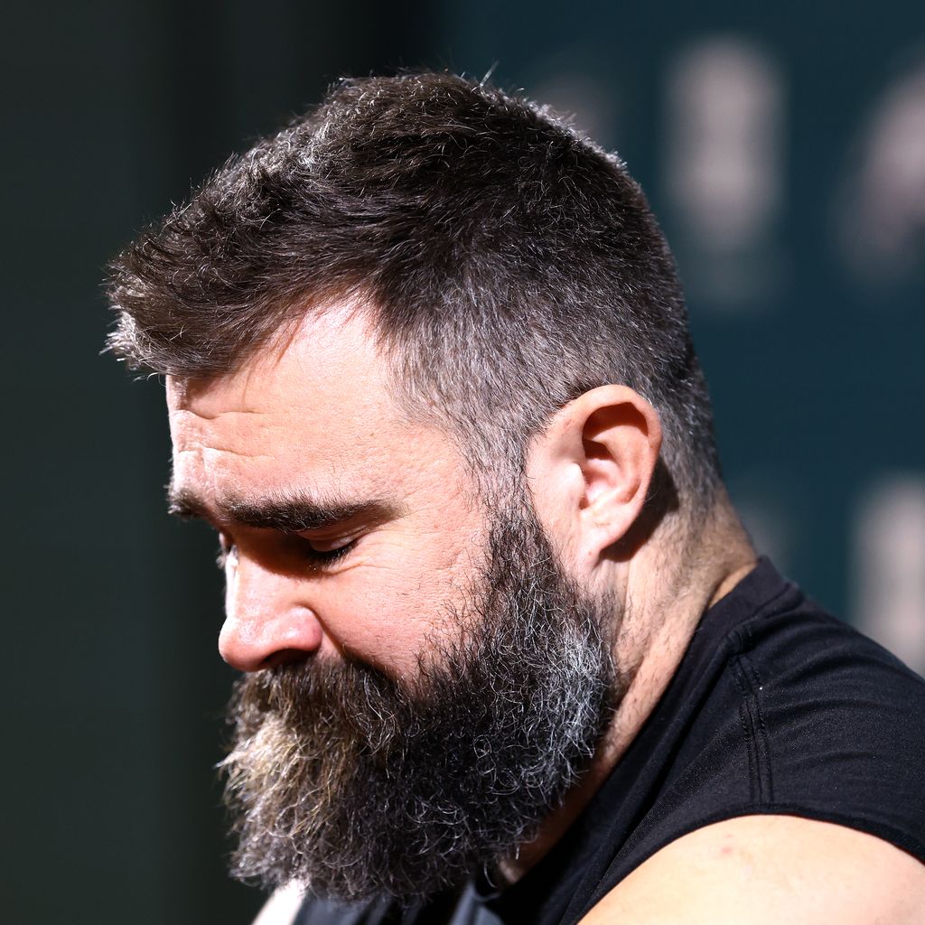 Jason Kelce bei seiner Rücktrittsverkündung, März 2024