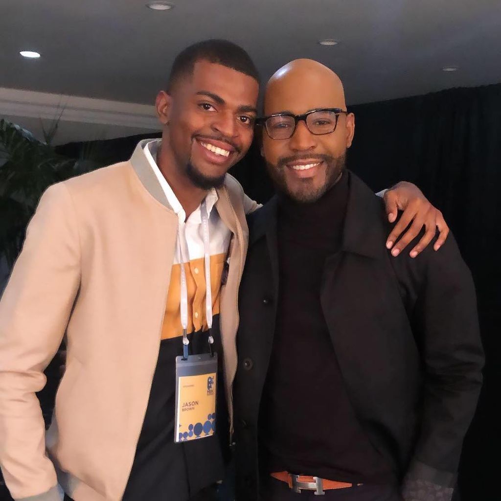 Jason mit seinem Vater Karamo Brown
