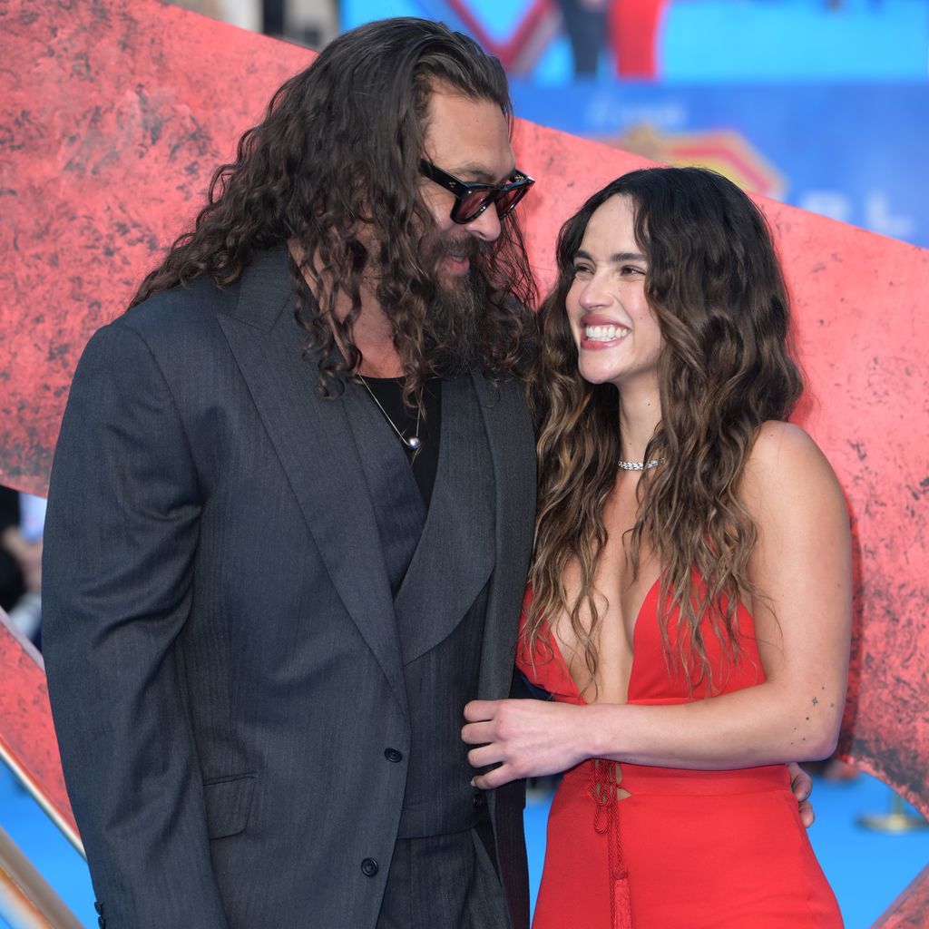 Jason Momoa und Adria Arjona beim Supergirl Fan Event am Leicester Square in London 2026