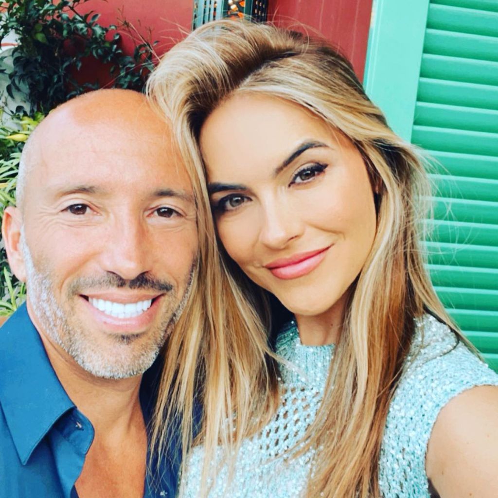 Jason Oppenheim und Chrishell Stause im Oktober 2021