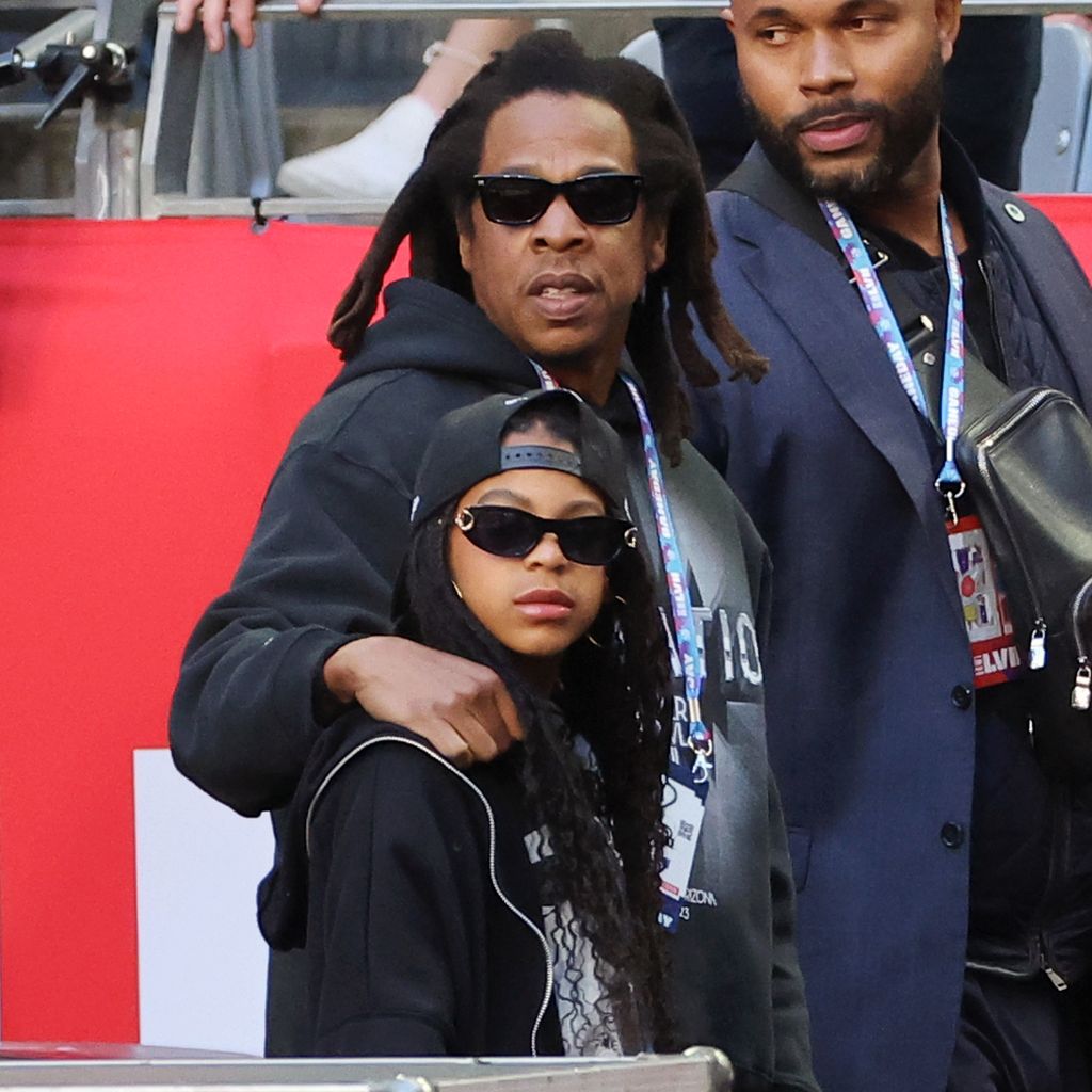 Jay-Z und Tochter Blue Ivy Carter beim Super Bowl 2023