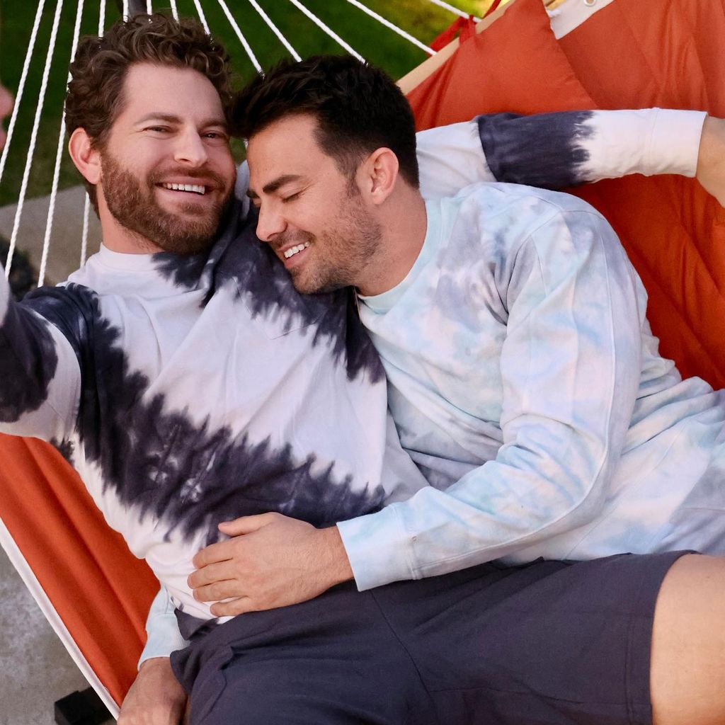 Jaymes Vaughan und Jonathan Bennett im März 2022