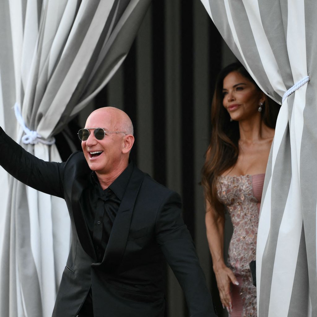 Jeff Bezos und Lauren Sánchez, Juni 2025