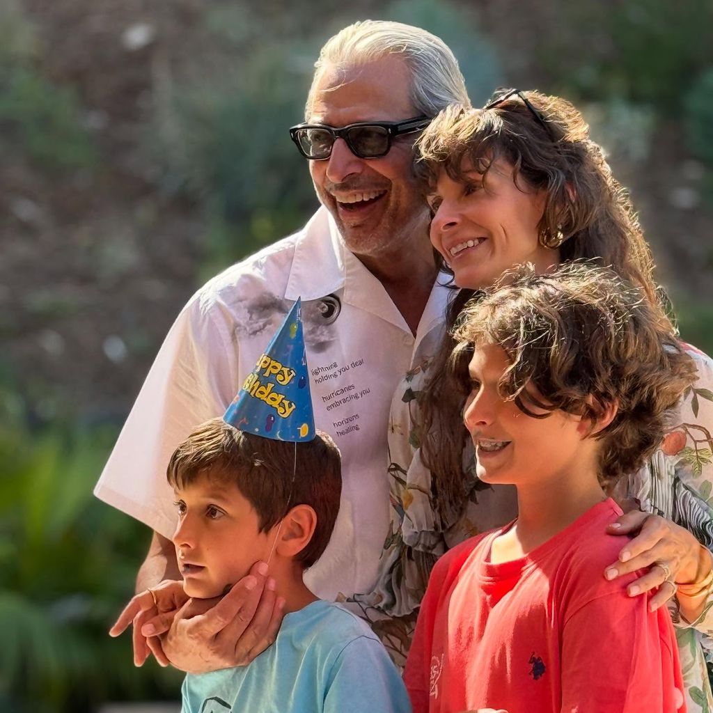Jeff Goldblum mit Ehefrau Emilie und den Söhnen River und Charlie