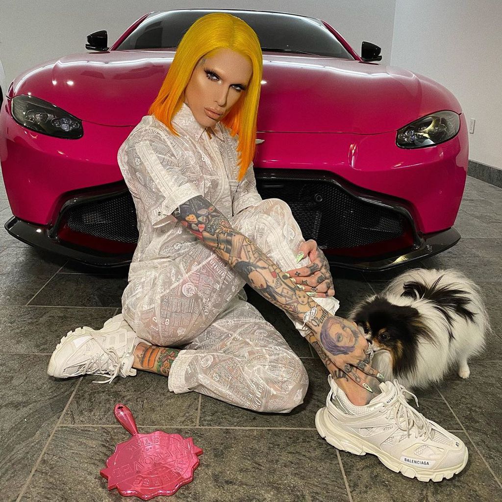 Jeffree Star mit seinem Hund Da Vinci