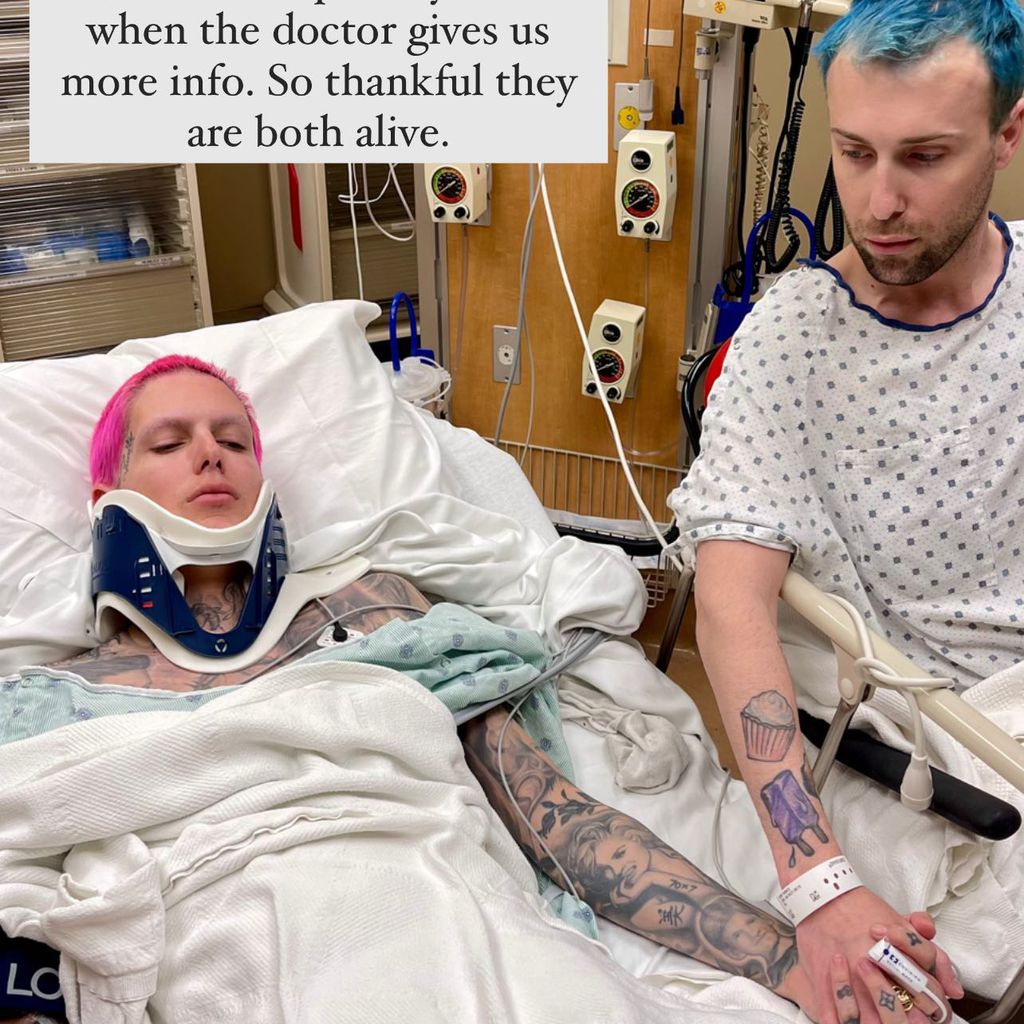 Jeffree Star und sein Freund Daniel im Krankenhaus