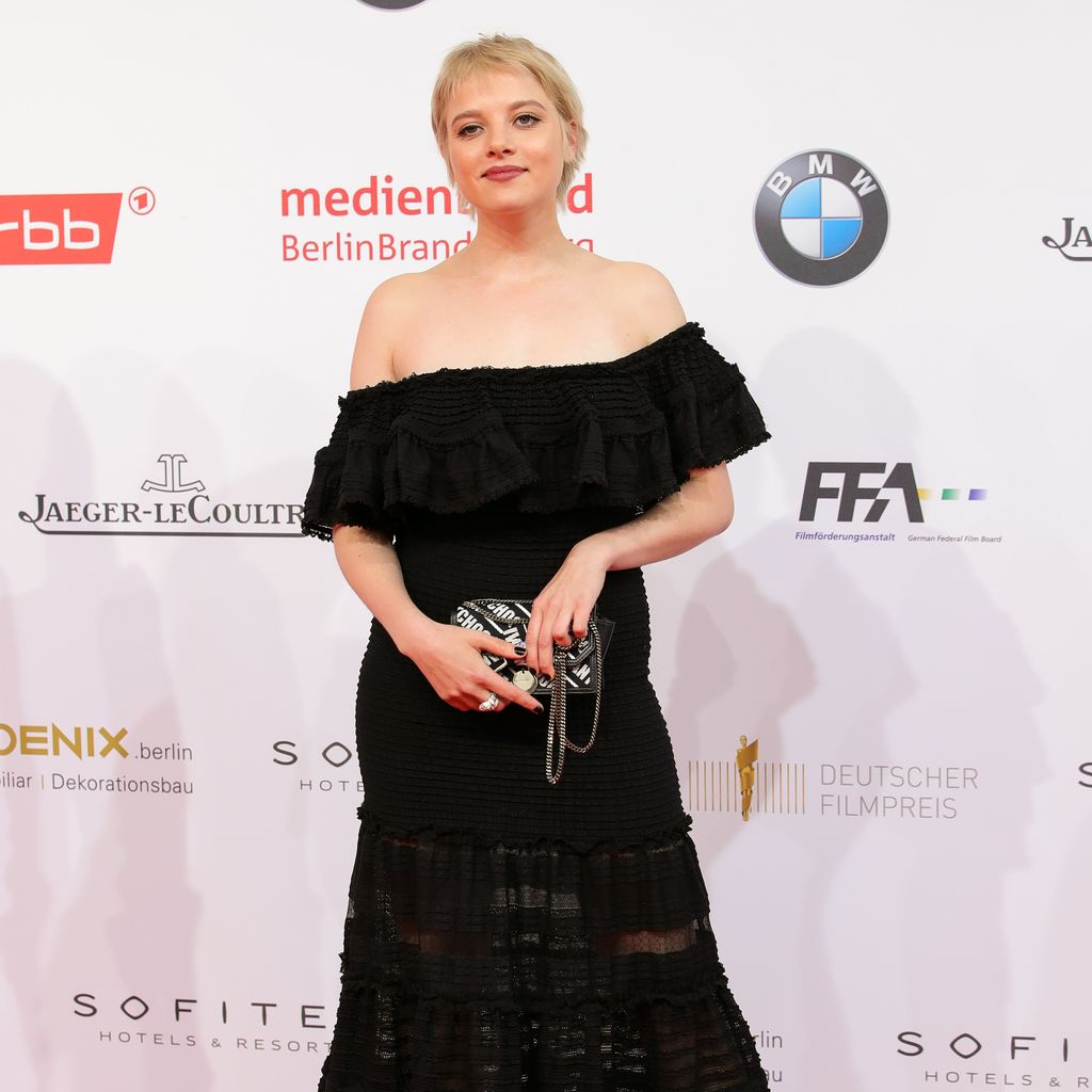 Jella Haase mit einem Pixie-Cut