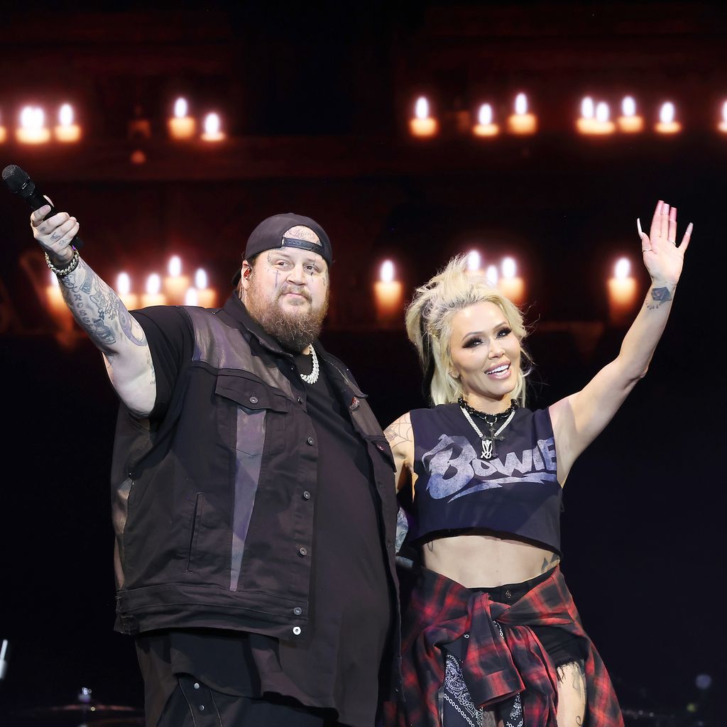 Jelly Roll und Bunnie Xo beim Stagecoach Festival 2024 in Indio, Kalifornien