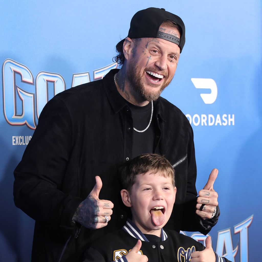 Jelly Roll und sein Sohn Noah bei der Premiere von "GOAT"