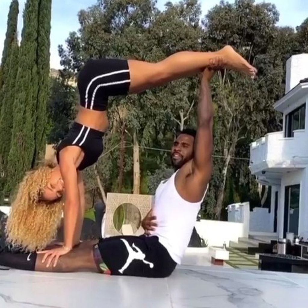 Jena Frumes und Jason Derulo im April 2020