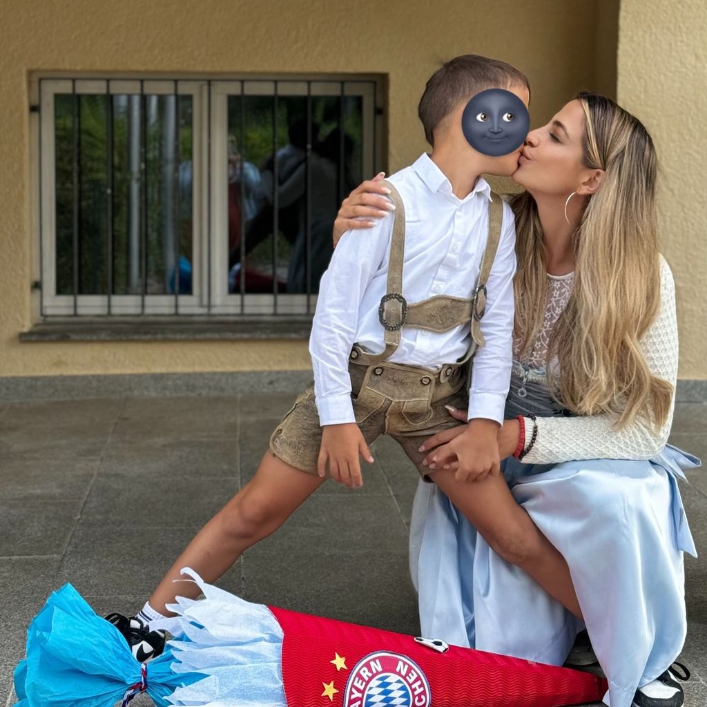 Jenefer Riili mit ihrem Sohn, September 2024
