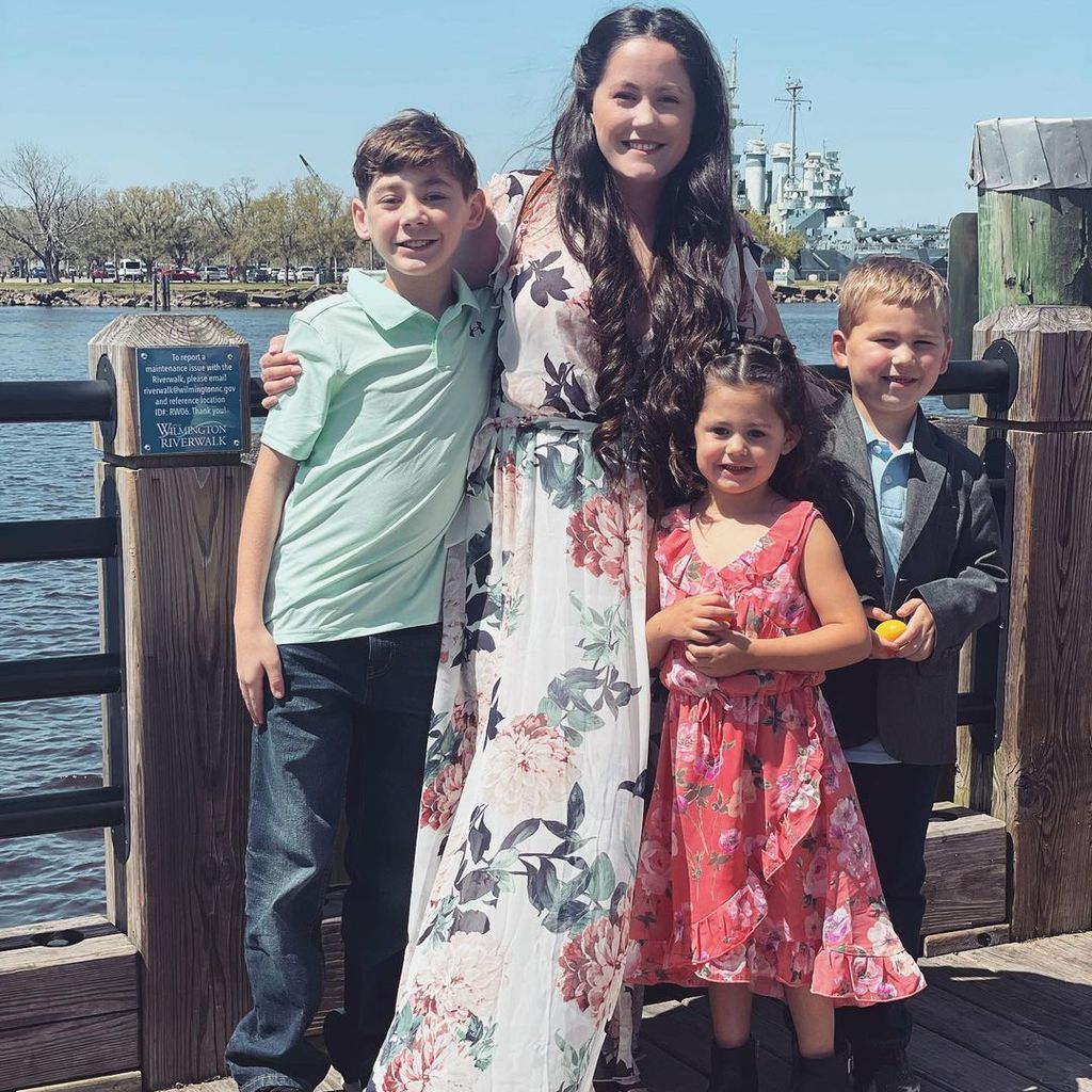 Jenelle Evans mit ihren drei Kindern