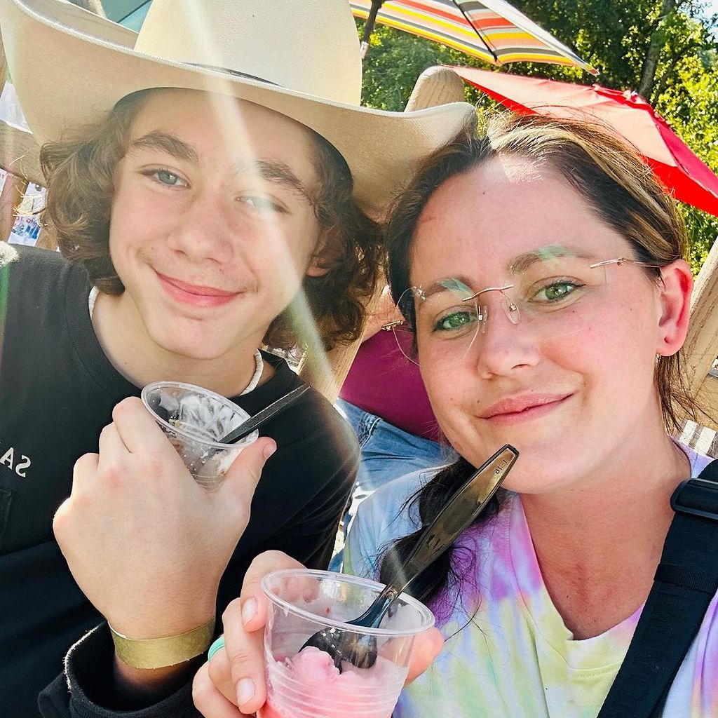 Jenelle Evans und ihr Sohn Jace im September 2023