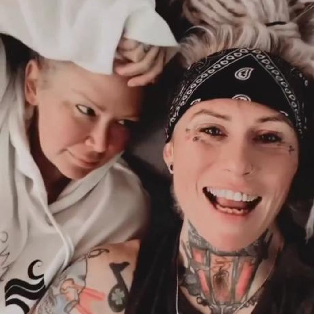 Jenna Jameson und ihre neue Freundin im Februar 2023