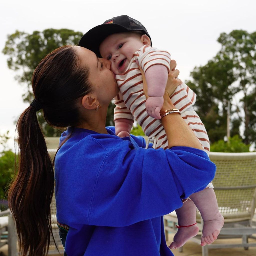 Jenna Johnson mit ihrem Sohn