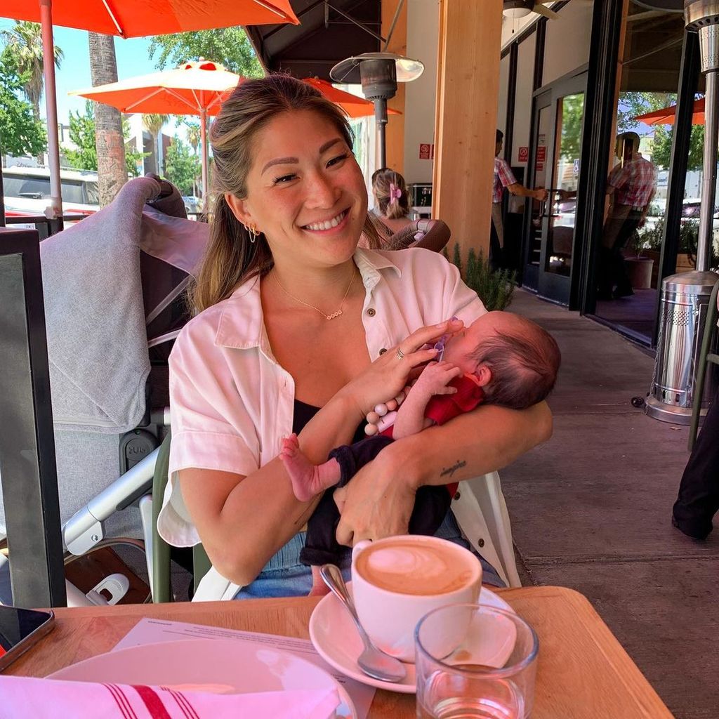 Jenna Ushkowitz mit ihrer Tochter Emma im Juni 2022