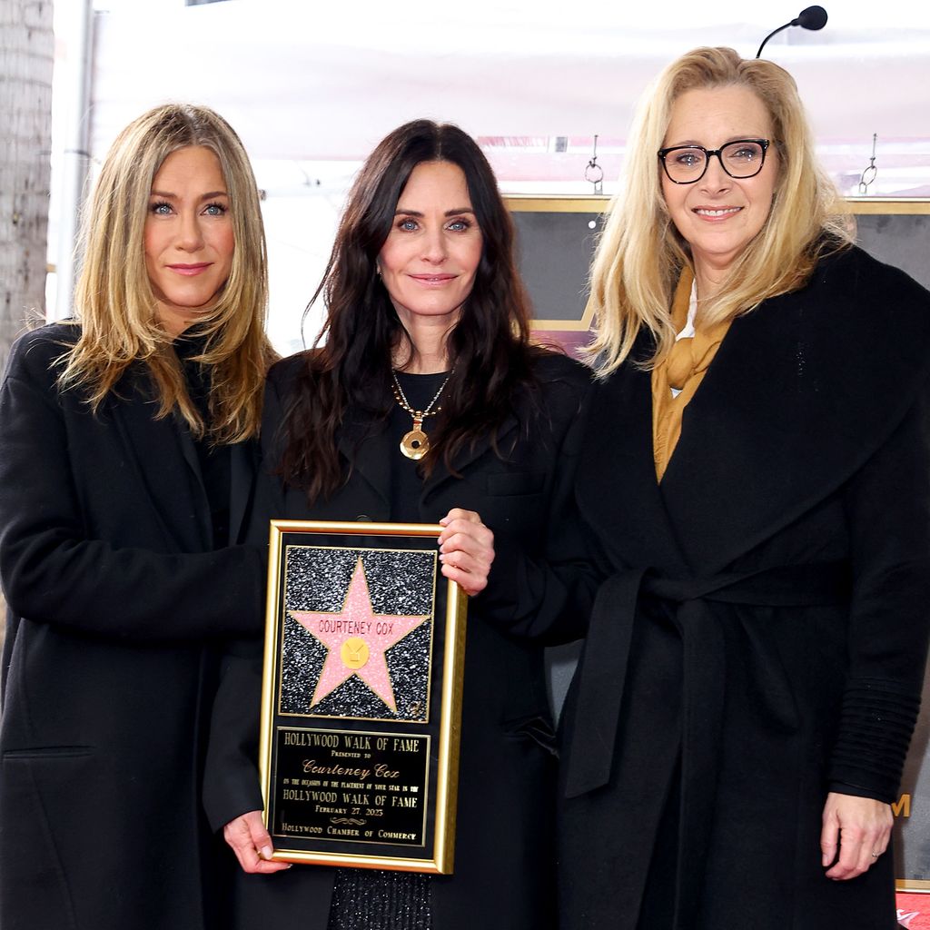 Jennifer Aniston, Courteney Cox und Lisa Kudrow am Walk of Fame in Hollywood im Februar 2023