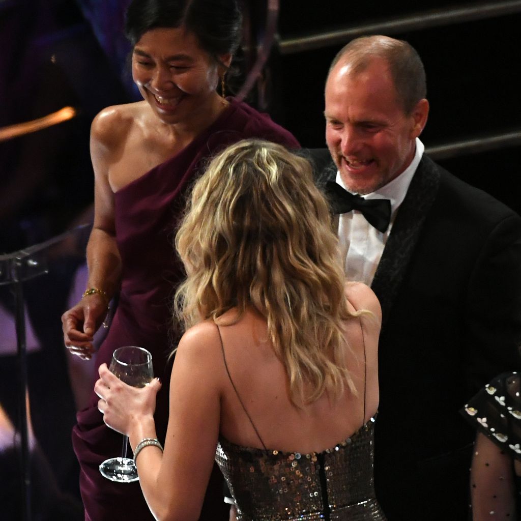 Jennifer Lawrence und Woody Harrelson während der Oscarverleihung 2018