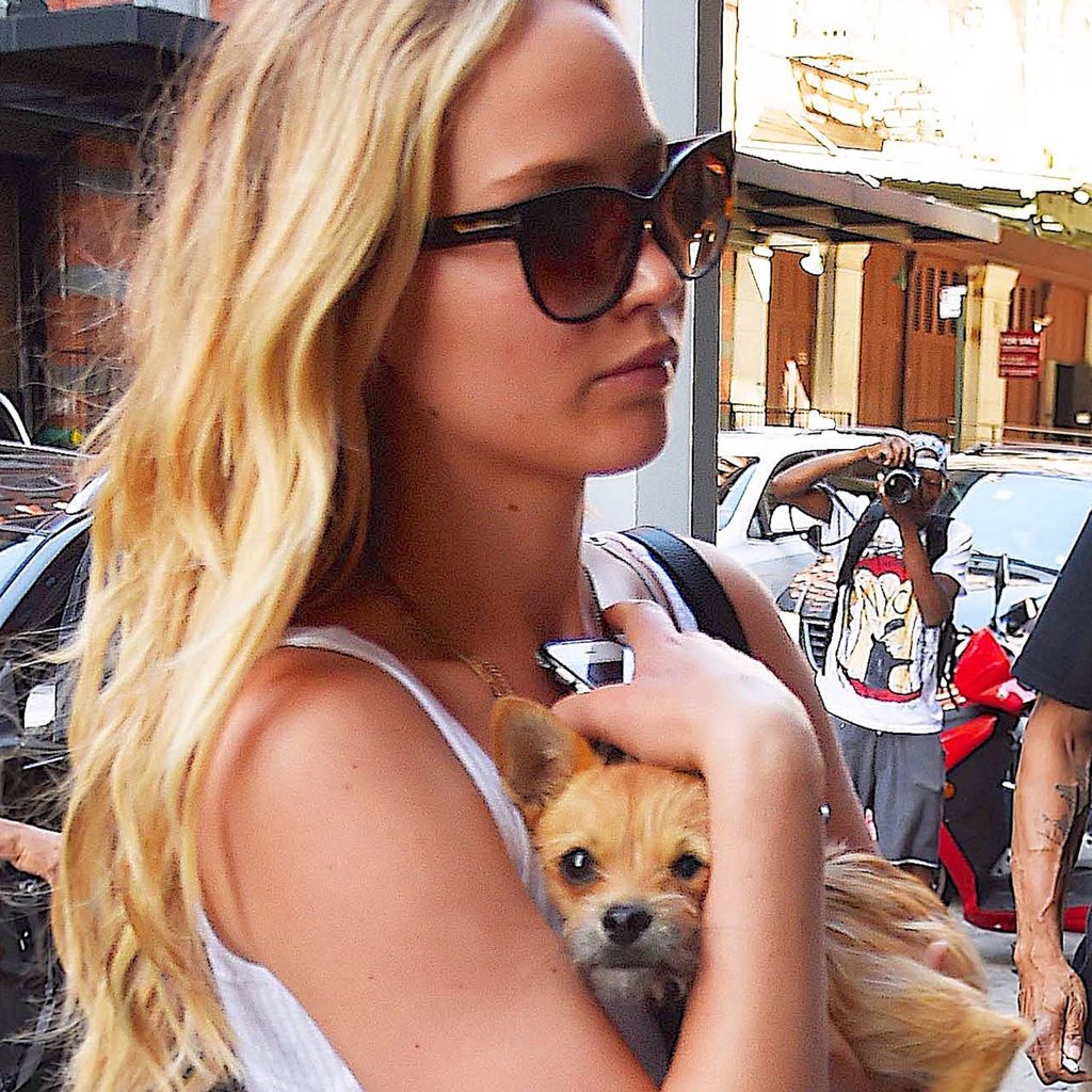 Jennifer Lawrence und ihr Hund Pippi in New York City, 2015
