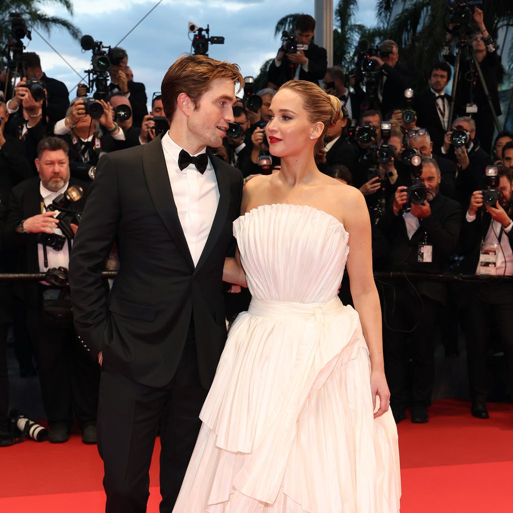 Jennifer Lawrence und Robert Pattinson im Mai 2025 in Cannes