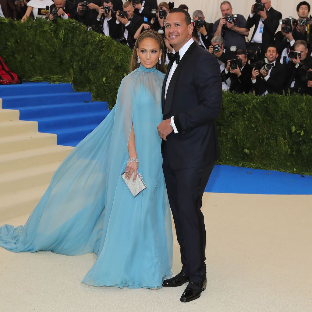 Jennifer Lopez und Alex Rodriguez auf dem roten Teppich der Met Gala 2017
