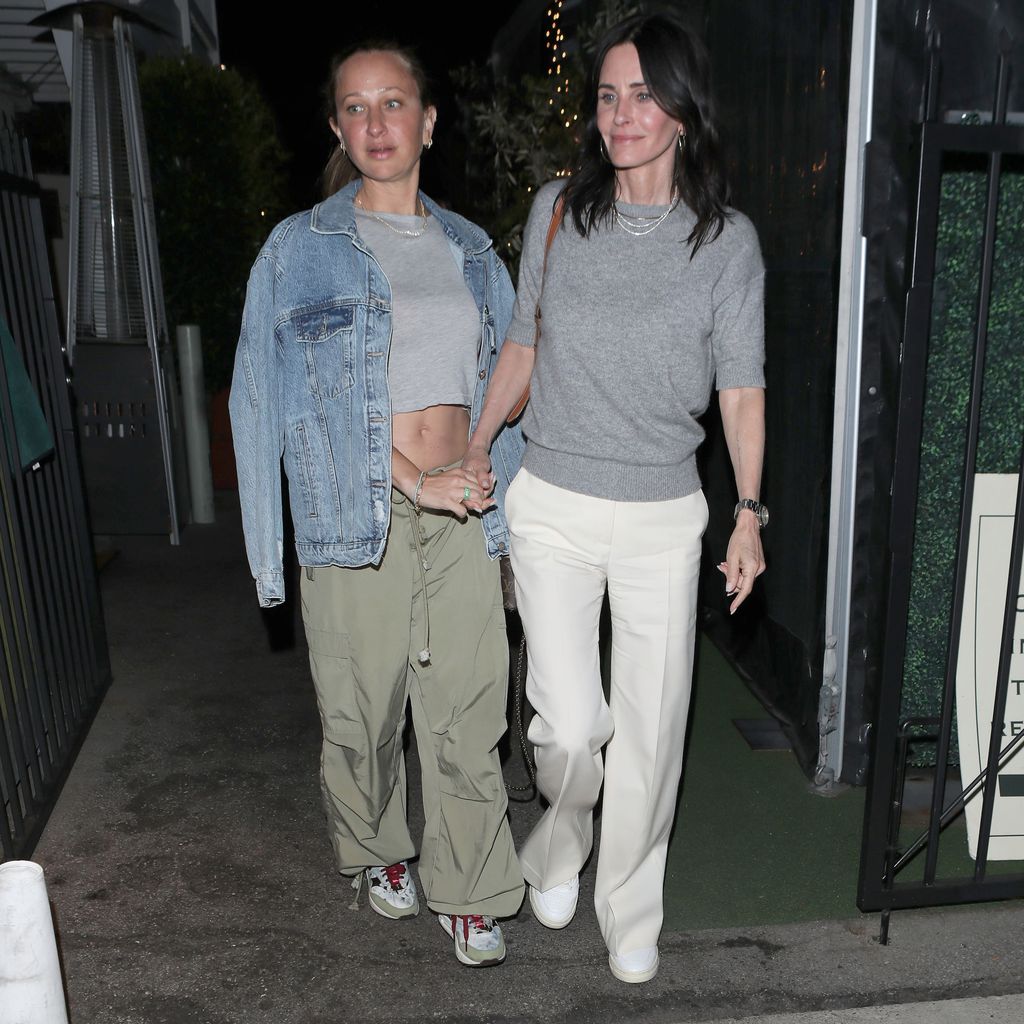Jennifer Meyer und Courteney Cox im April 2023