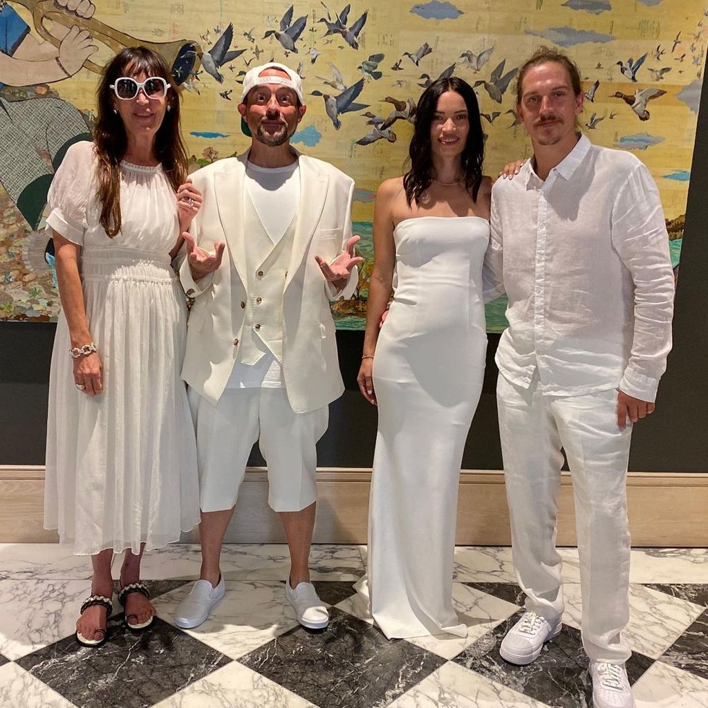 Jennifer Schwalbach Smith, Kevin Smith, Jordan Monsanto und Jason Mewes bei Jennifer Lopez' Hochzeit