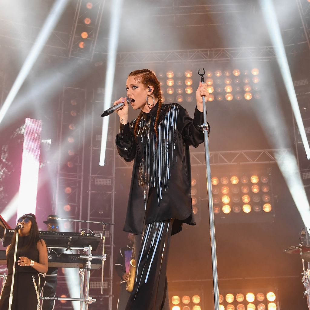 Jess Glynne in Plymouth, Großbritannien