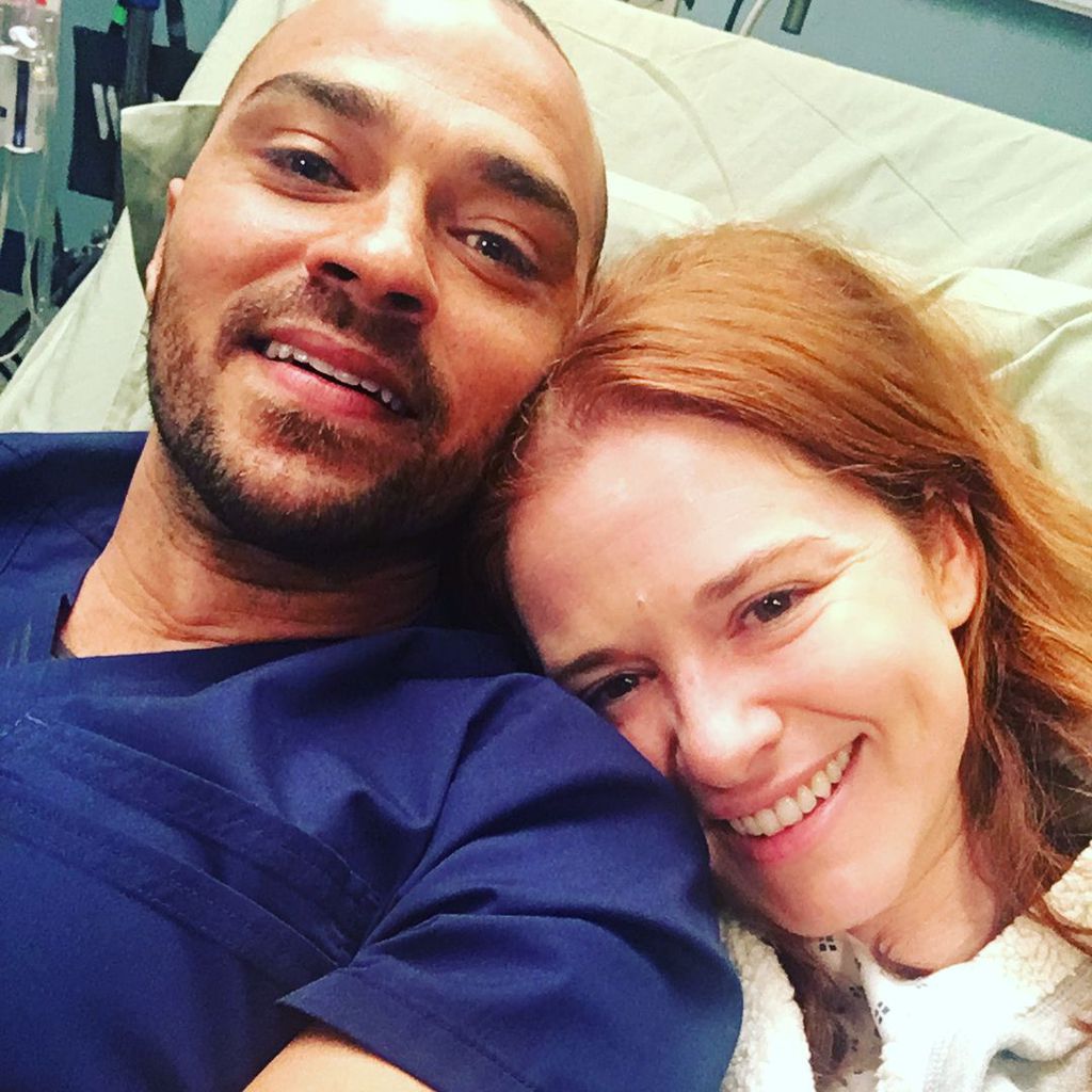 Jesse Williams und Sarah Drew bei den "Grey's Anatomy"-Dreharbeiten