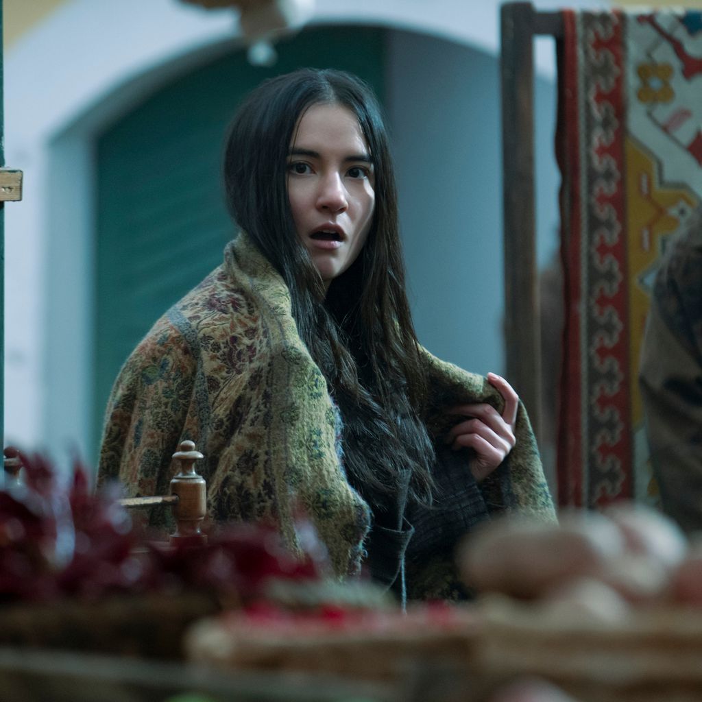 Jessie Mei Li in "Shadow And Bone"