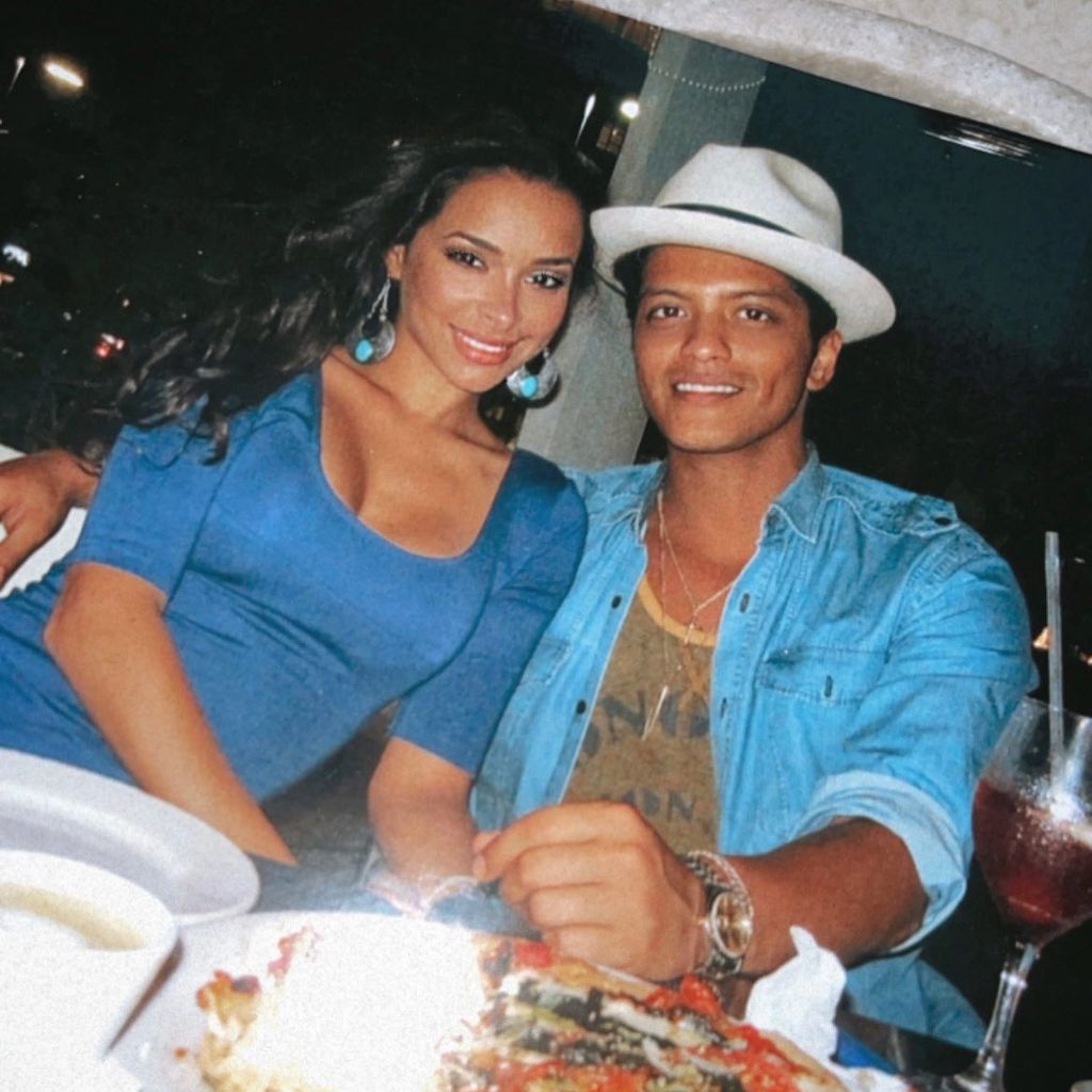 Jessica Caban und Bruno Mars auf einem Urlaubs-Schnappschuss