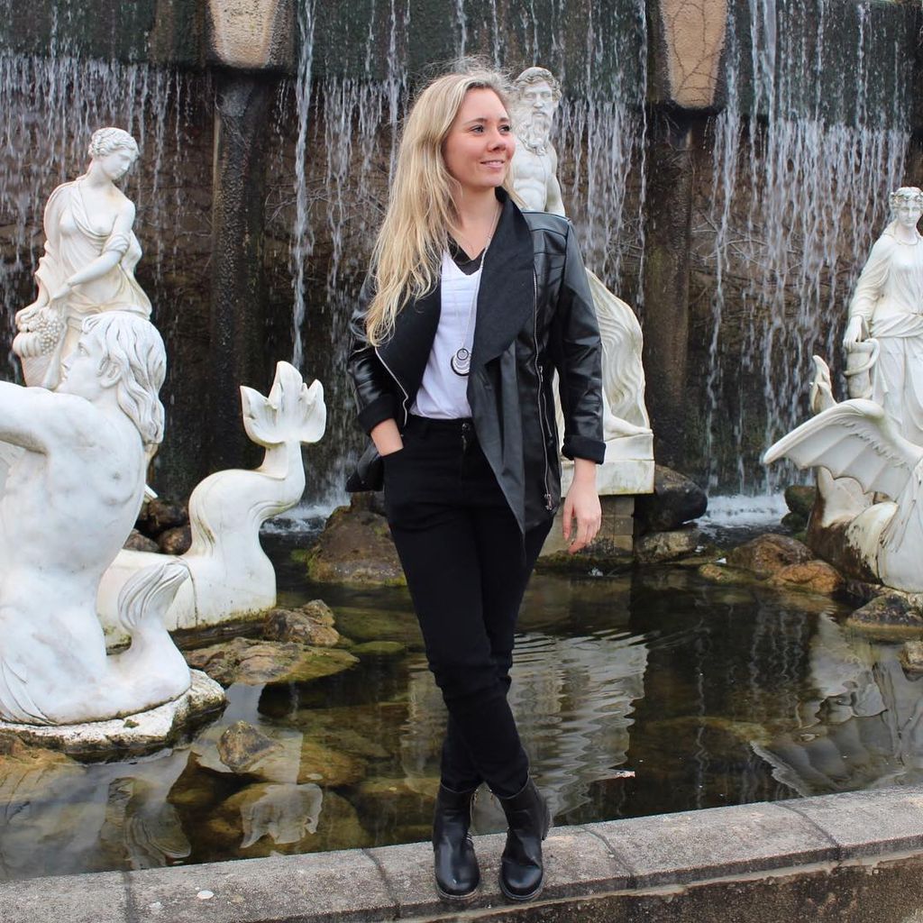 Jessica Faust, Darstellerin bei "Krass Schule – Die jungen Lehrer"