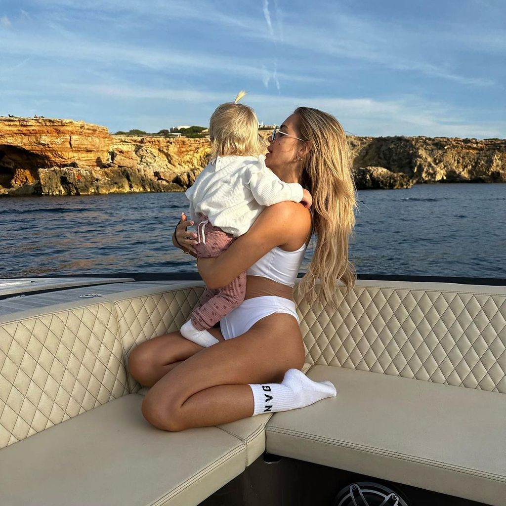 Jessica Haller mit ihrer Tochter Hailey-Su, Januar 2023