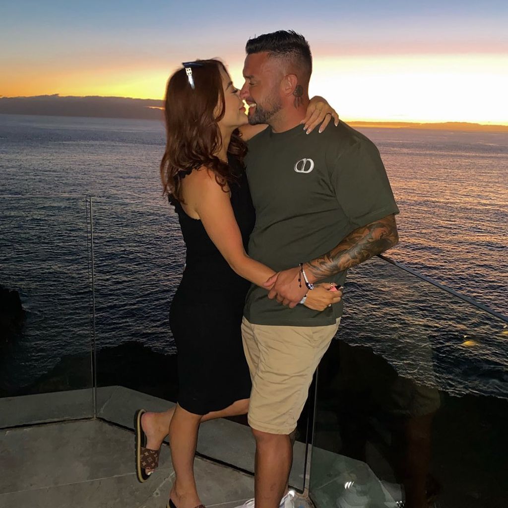 Jessica Hayes mit ihrem Verlobten Zeb