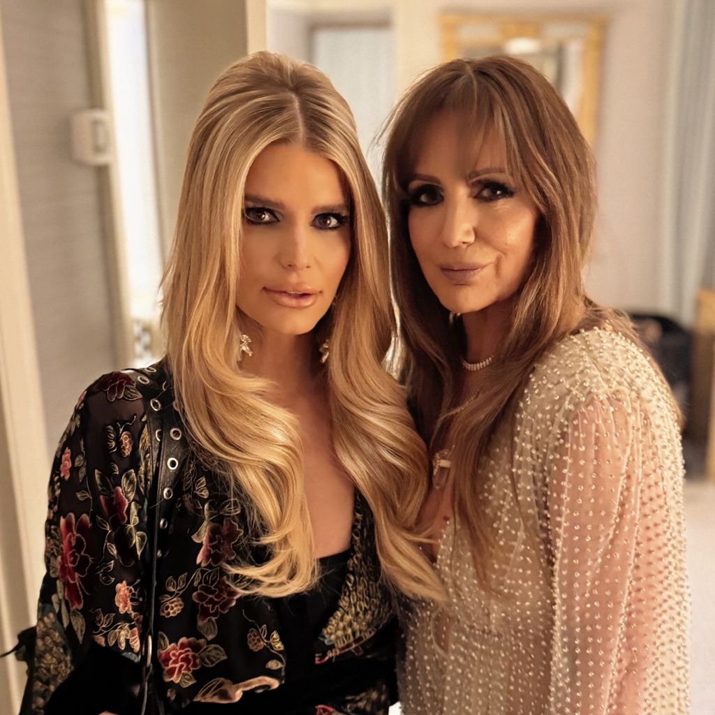 Jessica Simpson mit ihrer Mutter Tina, Januar 2025