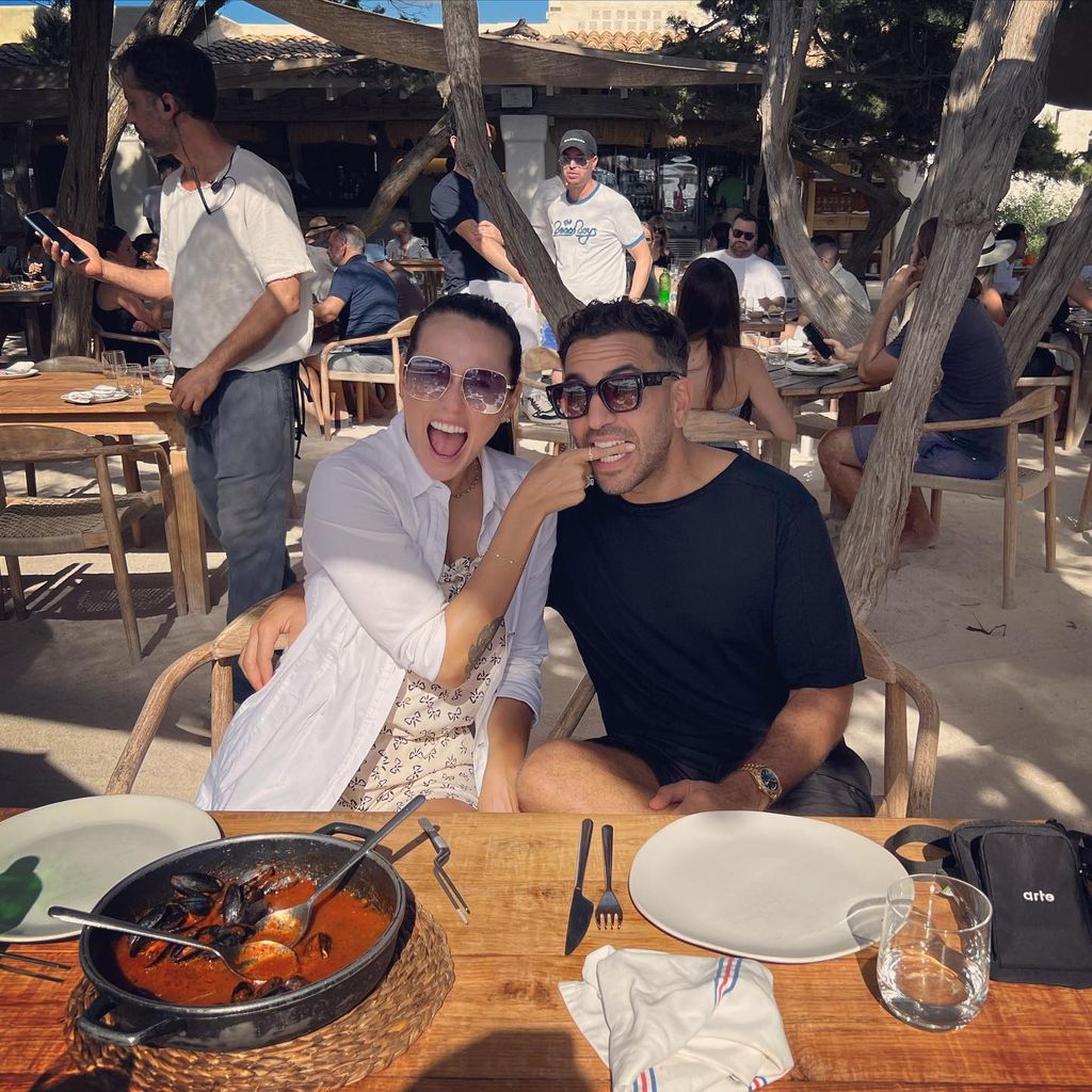 Jessica und Elyas M'Barek in Spanien
