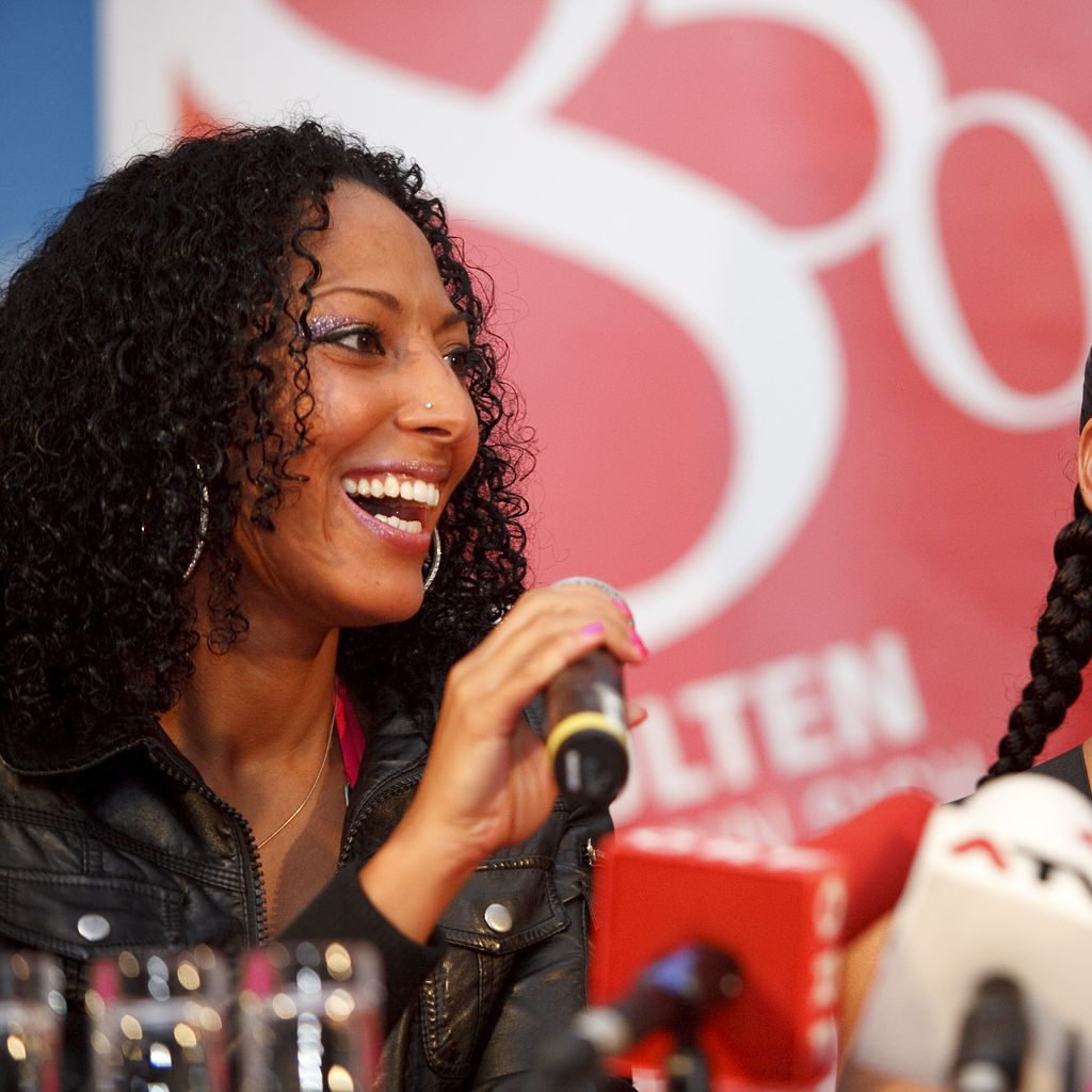 Jessica Wahls und Nadja Benaissa 2009 bei einer Pressekonferenz