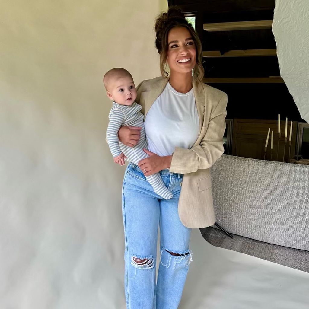 Jessie James Decker mit ihrem Sohn Denver