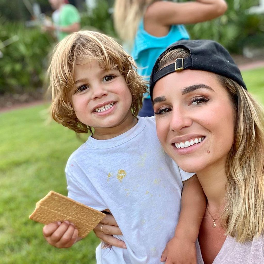 Jessie James Decker und ihr Sohn Forrest