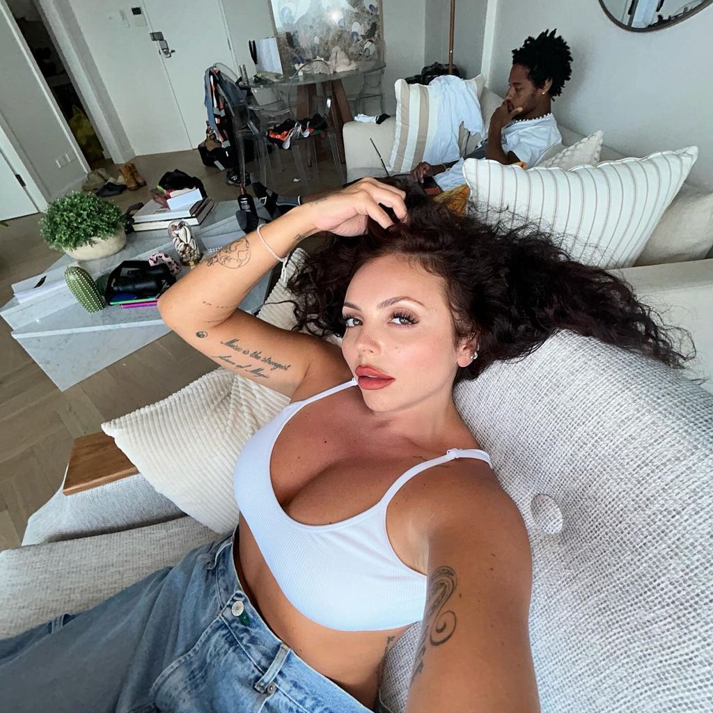 Jesy Nelson und Zion Foster im Urlaub