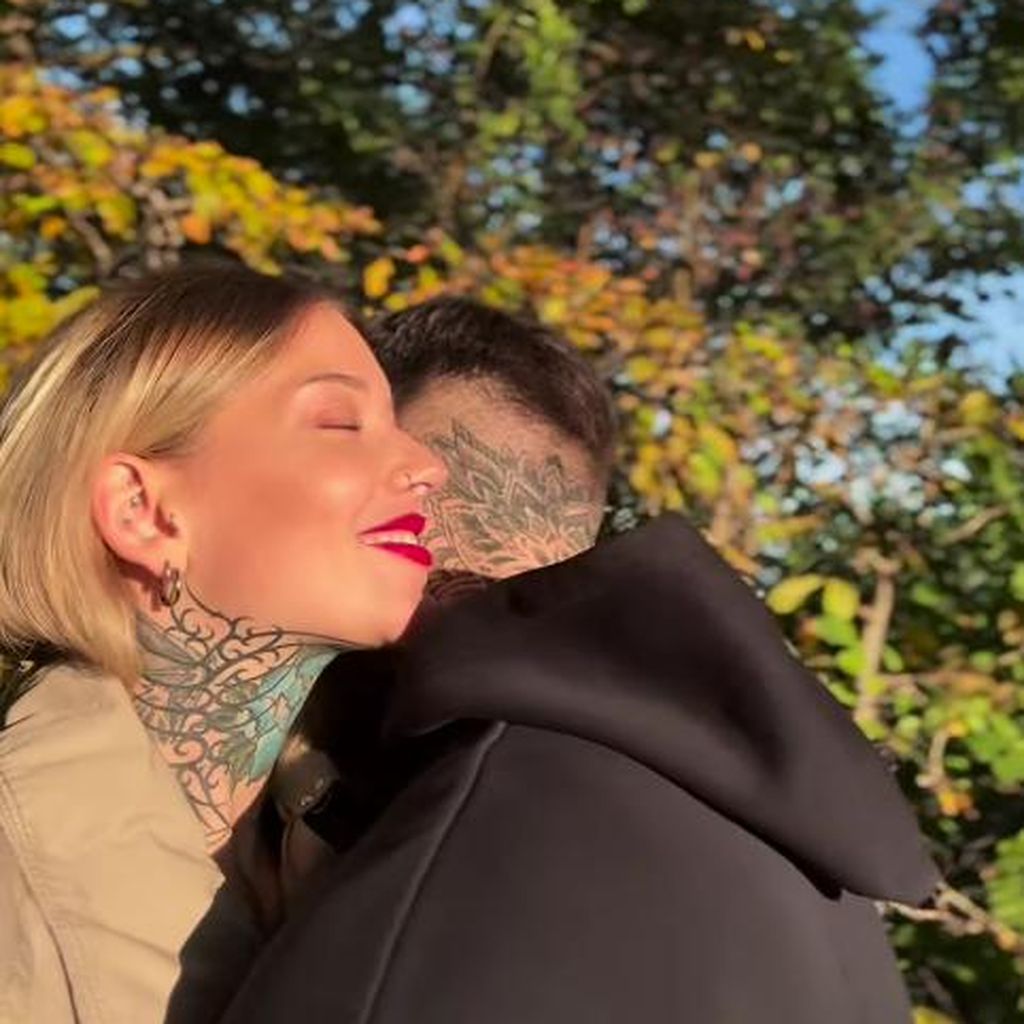 Jill Lange und ein unbekannter Mann, November 2024