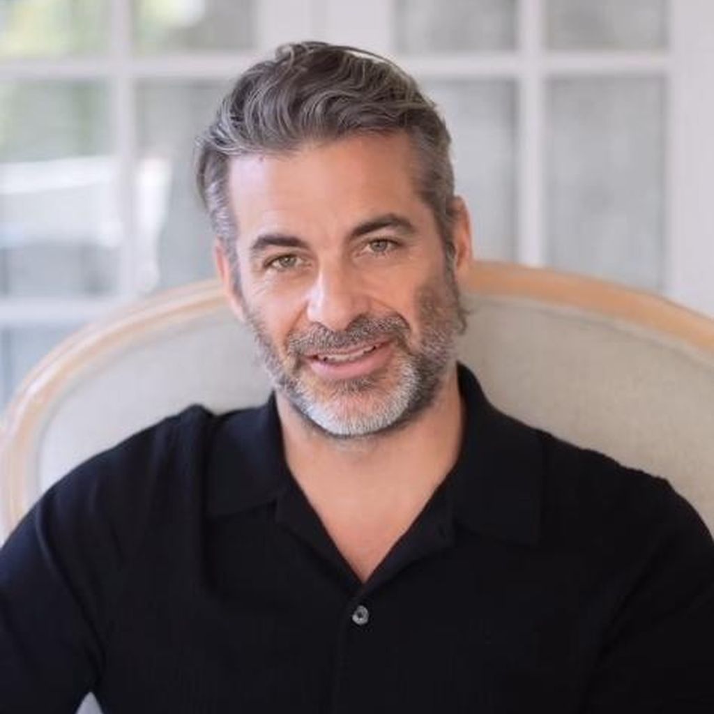 Hypnotiseur Jim Curtis, Mai 2025