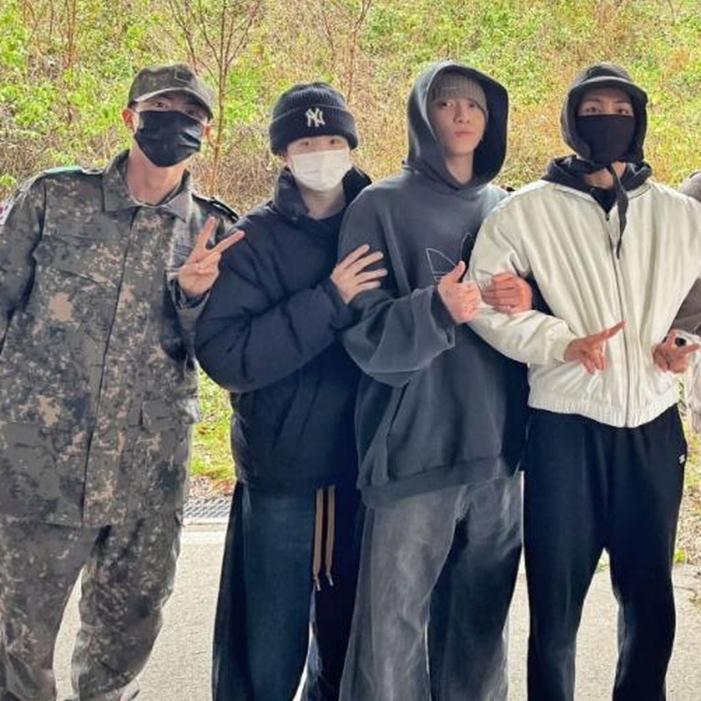 Jin, Suga, Jungkook, Taehyung, Namjoon, Jimin und J-Hope, BTS