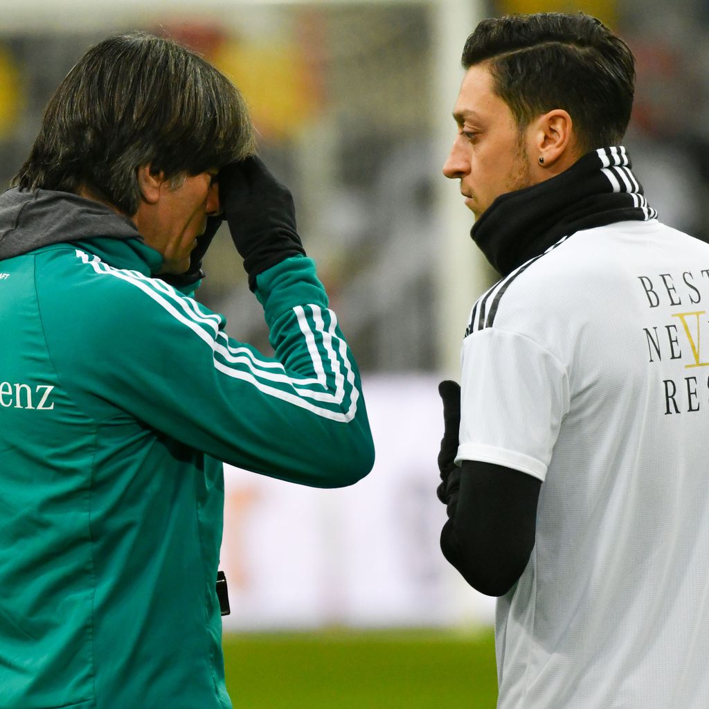 Joachim Löw und Mesut Özil im März 2018