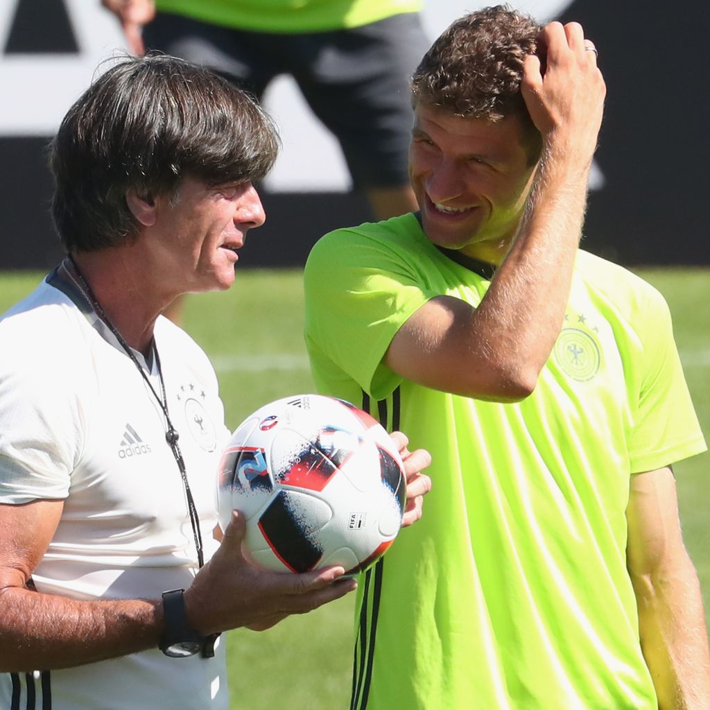 Joachim Löw und Thomas Müller im Juli 2016