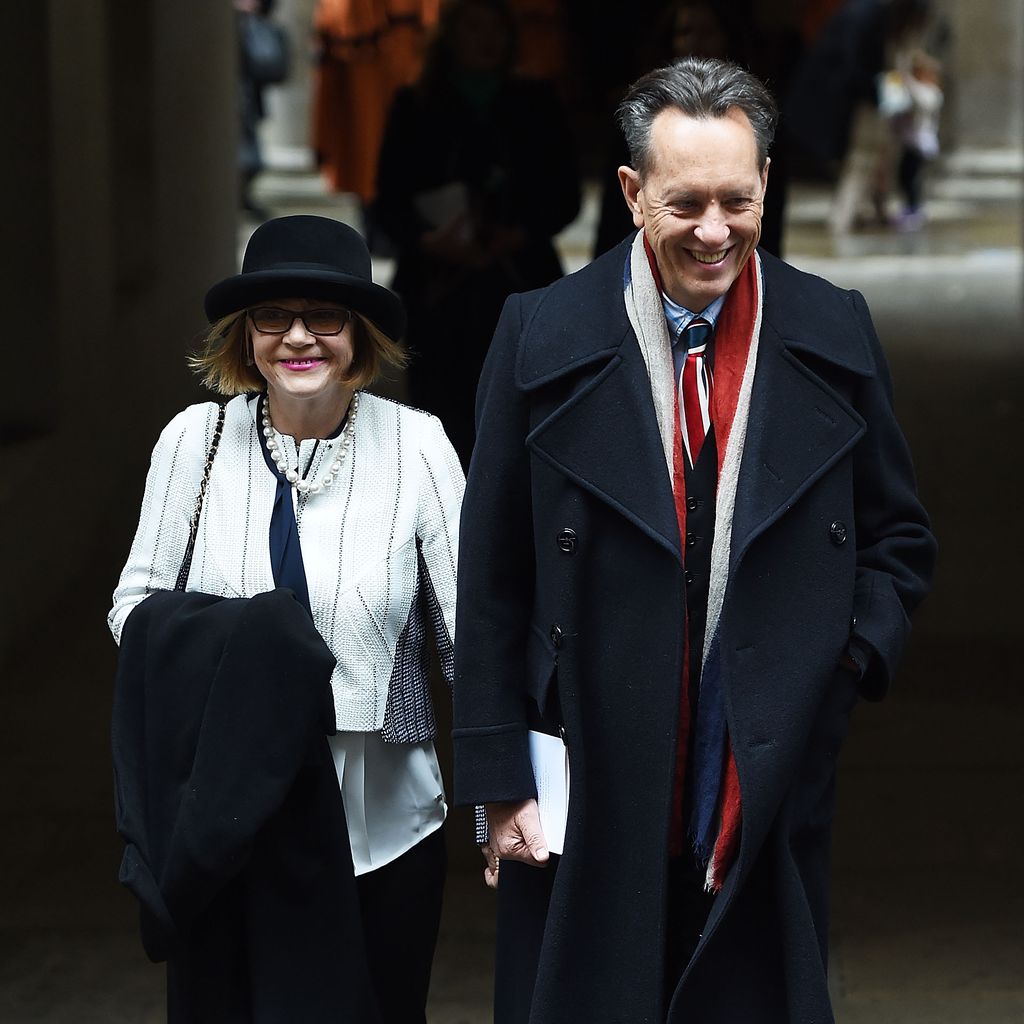 Joan Washington und Richard E. Grant im März 2016