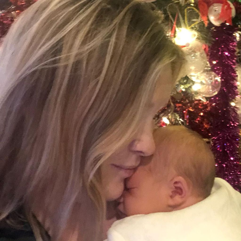 Joanna Page und ihr Baby im Dezember 2021